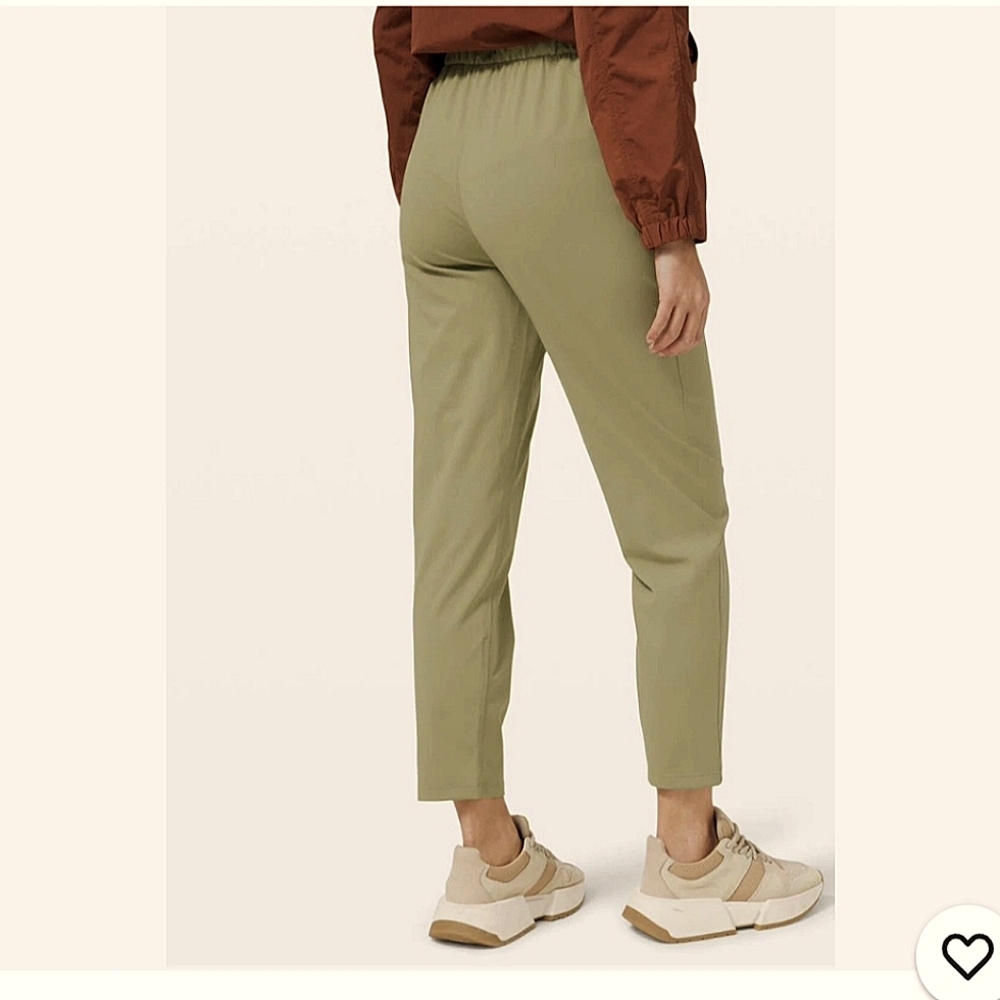 Lululemon Green Keep Moving 7/8 Pants